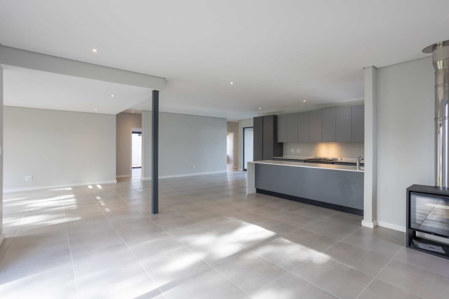To Let 4 Bedroom Property for Rent in Val De Vie Estate Western Cape